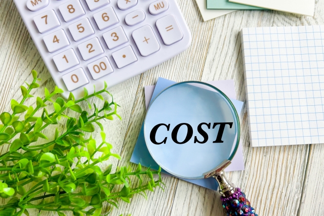 コストと電卓